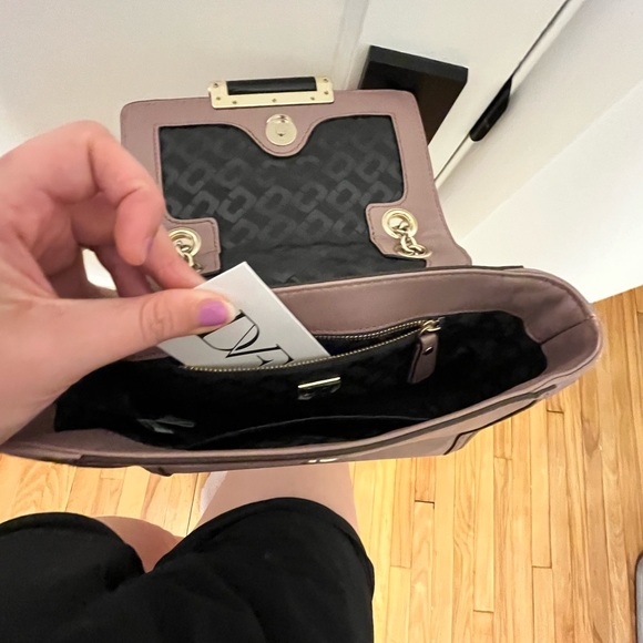 DIANE VON FURSTENBERG mauve purse/handbag with chain strap. - Picture 2 of 4